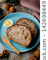 Walnut bread 142698449