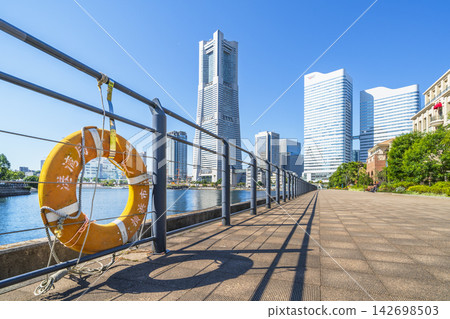 橫濱港未來/運河公園的城市景觀[神奈川縣/橫濱市] 142698503