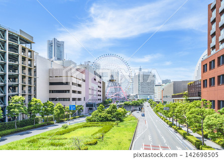 橫濱港未來與國際大道的都會風景【神奈川縣橫濱市】 橫濱港未來與國際大道的都會風景【神奈川縣橫濱市】 142698505