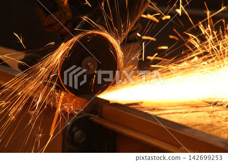 Welding Welding 142699253