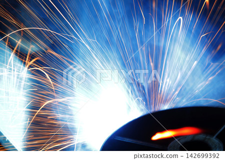 Welding Welding 142699392