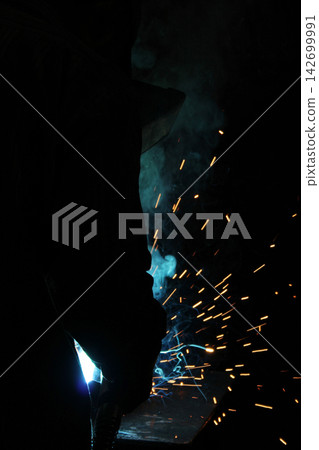 Welding Welding 142699991