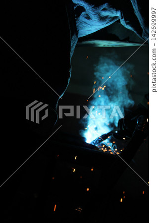 Welding Welding 142699997