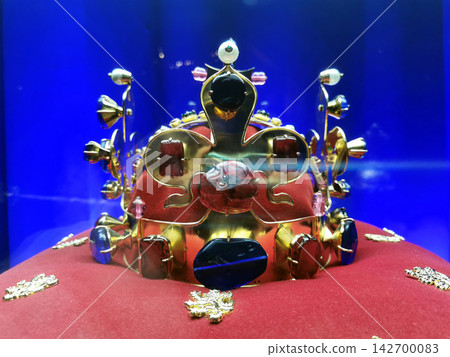 czech king crown 142700083
