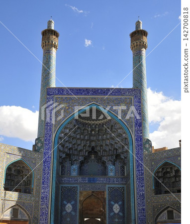 Iran, Isfahan, Imam Square, Imam Mosque, Ivan and Minaret Iran, Isfahan, Imam Square, Imam Mosque, Ivan and Minaret 142700818
