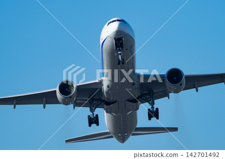 airplane airplane 142701492
