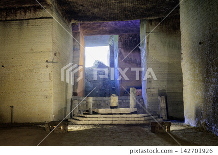 The fantastical underground quarry site at the Oya History Museum in Utsunomiya City, Tochigi Prefecture The fantastical underground quarry site at the Oya History Museum in Utsunomiya City, Tochigi Prefecture 142701926