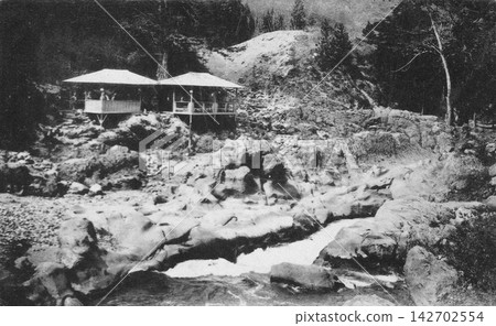 舊照片,1907-1918 年,日光市 Kanmangafuchi。 舊照片,1907-1918 年,日光市 Kanmangafuchi。 142702554
