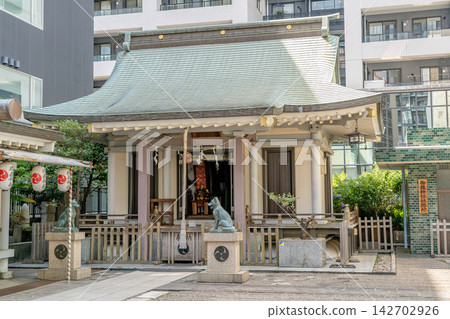 宮安禦岳神社,澀谷宮安坂,參拜堂(奈良縣吉野郡金峰神社的分社),是為前往相模國大山朝聖的信徒祈福的神社。 宮安禦岳神社,澀谷宮安坂,參拜堂(奈良縣吉野郡金峰神社的分社),是為前往相模國大山朝聖的信徒祈福的神社。 142702926