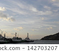 The harbor, the sea, and the evening sky 142703207