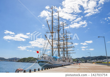 A sailing ship anchored at Uno Port in Okayama Prefecture 142703754