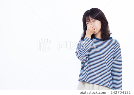 累了的眼睛 142704121