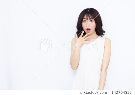 驚訝又驚訝的女人 142704532