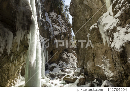 Partnachklamm or Partnach gorge in wintertime 142704904
