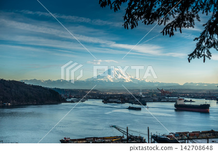 Tacoma Port and Peak Tacoma Port and Peak 142708648