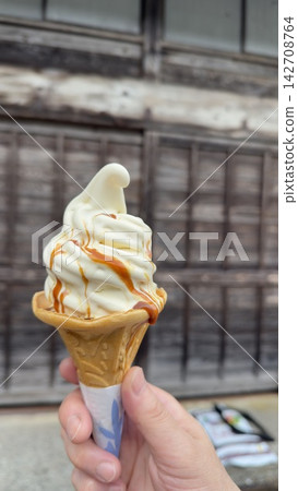 古老的城鎮風光和濃鬱的焦糖風味 古老的城鎮風光和濃鬱的焦糖風味 142708764