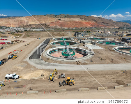Drone captures water reclamation facility construction in SLC, Utah Drone captures water reclamation facility construction in SLC, Utah 142709672