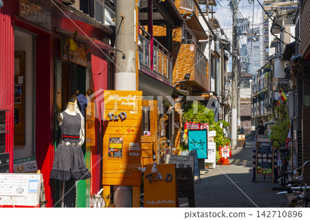 Nakazakicho, Osaka: A traditional townscape Nakazakicho, Osaka: A traditional townscape 142710896