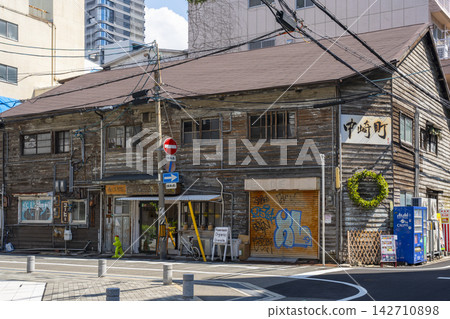 大阪中崎町:傳統的街頭景觀 大阪中崎町:傳統的街頭景觀 142710898