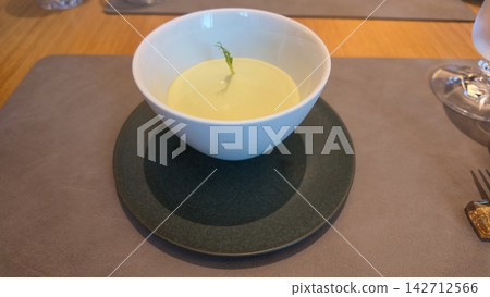 京都帝國飯店「八坂」的冰毛豆湯 京都帝國飯店「八坂」的冰毛豆湯 142712566