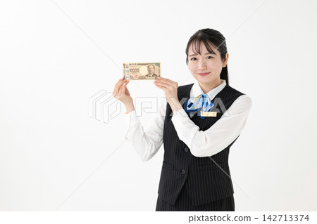 一個女人用錢 142713374