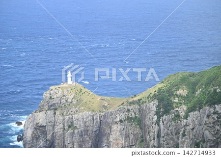 大瀨崎燈塔和壯麗的海洋 大瀨崎燈塔和壯麗的海洋 142714933