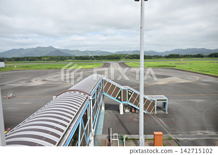 福江機場,通往五島列島福江島的門戶。 福江機場,通往五島列島福江島的門戶。 142715102
