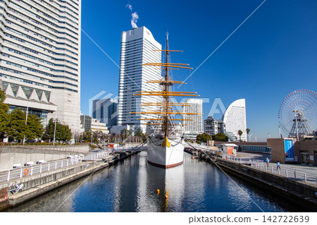 [Kanagawa Prefecture] Nippon Maru Memorial Park under clear skies 142722639