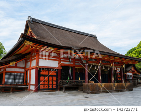 Yasaka Shrine 142722771