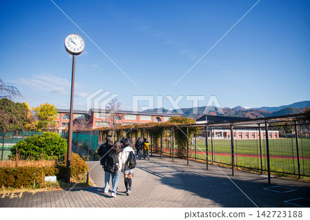Japanese students at elementary and High school in fall, Kyoto Japanese students at elementary and High school in fall, Kyoto 142723188