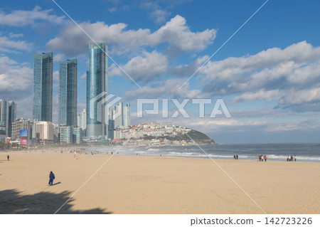 Tourist people visit Haeundae beach in sunny day, Busan Tourist people visit Haeundae beach in sunny day, Busan 142723226