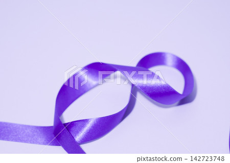Purple ribbon Purple ribbon 142723748