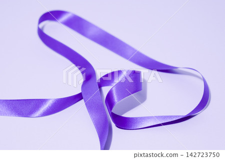 Purple ribbon Purple ribbon 142723750