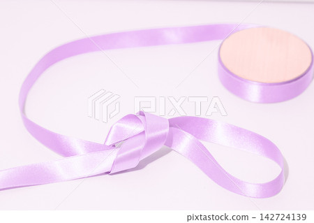 Light pink ribbon 142724139