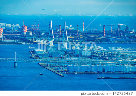 [Kanagawa Prefecture] View of Yokohama Port from Yokohama Landmark Tower 142725487