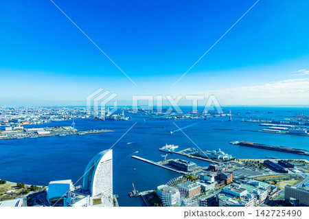 [Kanagawa Prefecture] View of Yokohama Port from Yokohama Landmark Tower 142725490