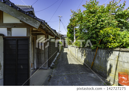 Tokoro Kadowaki Guitar School, Daisen Town, Tottori Prefecture 142727275
