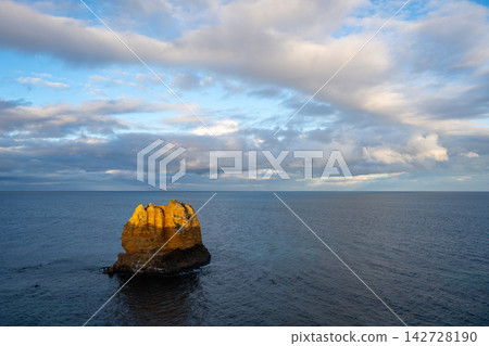 Eagle Rock Lookout at Aireys Inlet on the Great Ocean Road, Australia 142728190