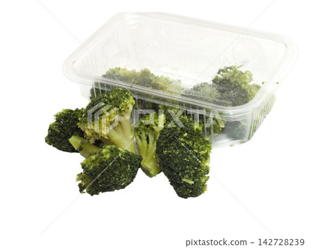 cooked green broccoli vegetables cooked green broccoli vegetables 142728239