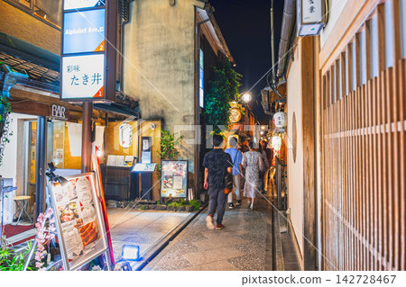 Pontocho in Kyoto night Pontocho in Kyoto night 142728467