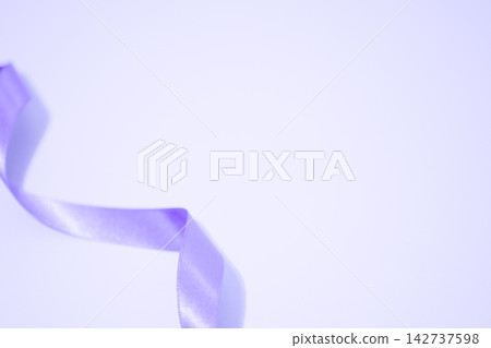 Purple ribbon Purple ribbon 142737598