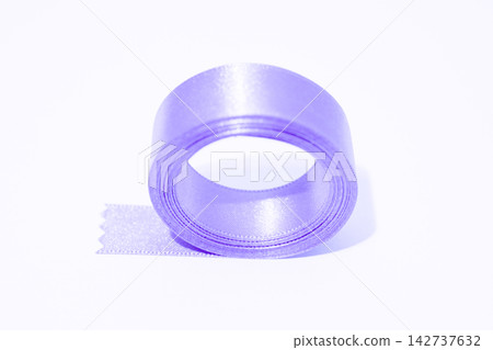 Purple ribbon 142737632