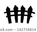 Halloween: Silhouette illustration of a crumbling fence 142738814