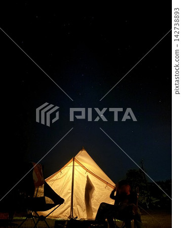 星空下的露營地和帳篷 142738893
