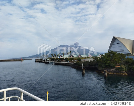 Sakurajima you want from the ferry Sakurajima you want from the ferry 142739348