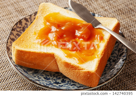 Peanut butter toast from a coffee shop Peanut butter toast from a coffee shop 142740395
