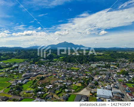 2026年,從空中俯瞰都古城市,霧島山脈 2026年,從空中俯瞰都古城市,霧島山脈 142741047