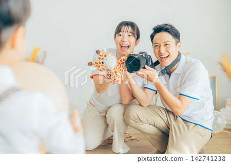 兒童工作室工作人員 142741238