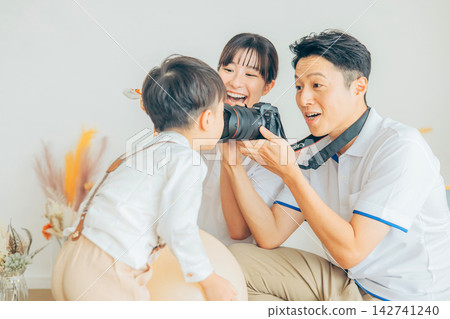 兒童工作室工作人員 142741240