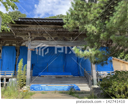 能登的寺廟等待修復 能登的寺廟等待修復 142741410